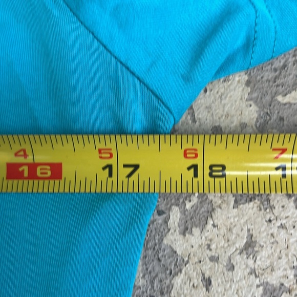 Like new slim fit Nike T-shirt - Picture 7 of 11